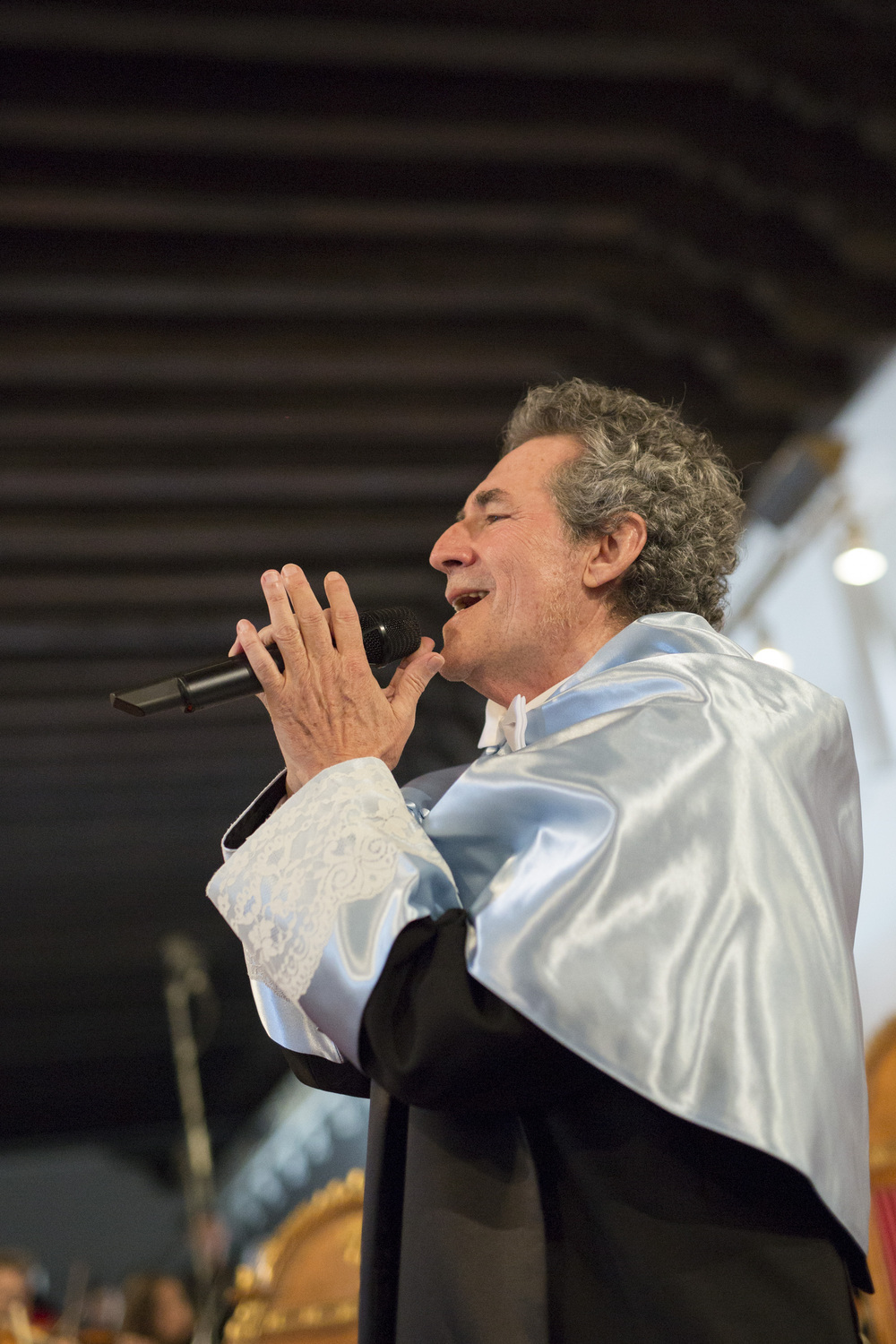 Miguel Rios cantando la Oda a la Alegría